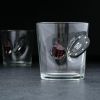 Стакан «Непробиваемый» с фишкой и кубиком: стильный аксессуар для настоящих ценителей виски, изображение 2