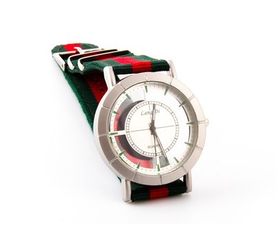 Наручные часы на тканевом ремешке: элегантность и комфорт в каждой детали, изображение 2