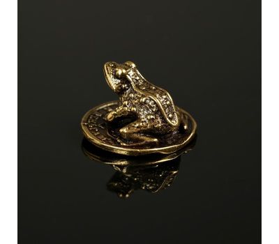 Сувенир кошельковый «Жаба на монете» из латуни: притягивает удачу и финансы!, изображение 2 Сувенир кошельковый «Жаба на монете» из латуни: притягивает удачу и финансы!, изображение 2