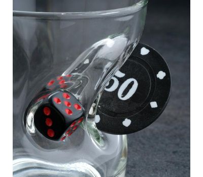 Стакан «Непробиваемый» с фишкой и кубиком: стильный аксессуар для настоящих ценителей виски, изображение 3