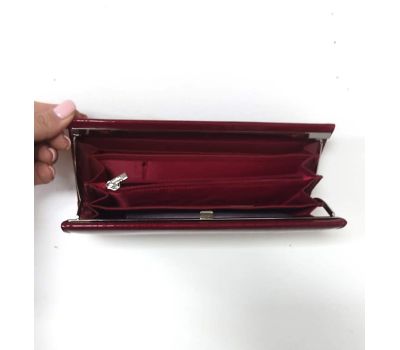 Женский лаковый кошелек – элегантность и функциональность в одном аксессуаре, изображение 4