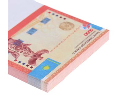 Пачка купюр "5000 тенге" — оригинальный сувенир для ваших мероприятий, изображение 3