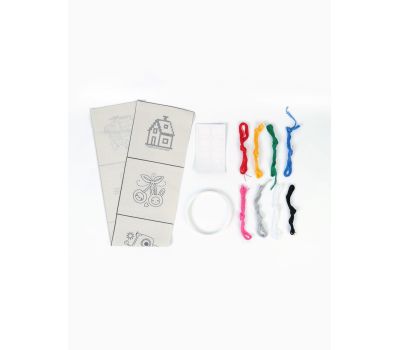 Набор для творчества «Первые стежки» — вышивка на холсте для детей, изображение 2