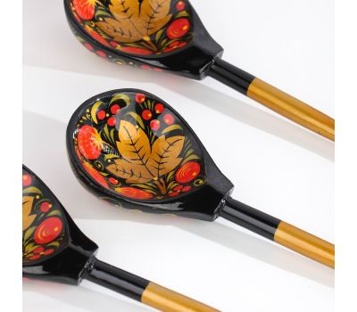 Набор посуды «Хозяюшка» — 6 деревянных ложек и ваза в традиционной хохломской росписи, изображение 8