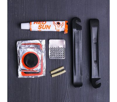 Набор велосипедиста: ремкомплект с инструментом для разбортировки шин — все необходимое для ремонта на дороге, изображение 2